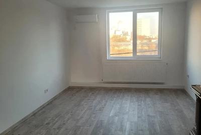 Garsonieră decomandată în 13 Septembrie