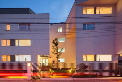 Pipera: Apartament deosebit cu 2 camere, terasa de 35 mp si o curte de 50 mp !!! - 3