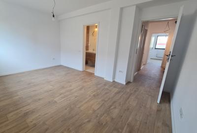 Casă cu 5 camere cu Canalizare în Sud - 10