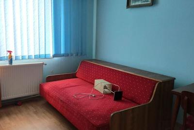Apartament cu 3 camere semidecomandat în Central - 9