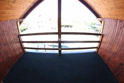 Casă individuală cu 4 camere cu Canalizare în Cristian - 9