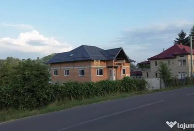 Casă cu 7 camere cu Teren 821 Mp în Dornești - 10