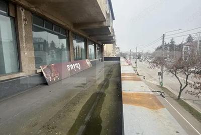 Spațiu comercial, de 471 mp, în Central - 6