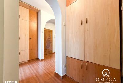 Apartament cu 3 camere decomandat în Podu Roș - 13