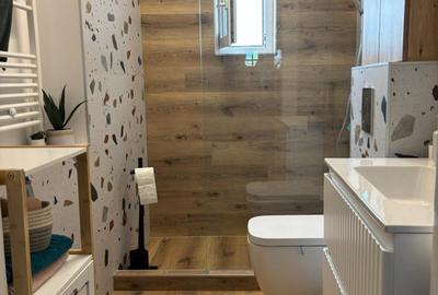 Casă individuală cu 4 camere cu Canalizare în Centrul Civic - 3