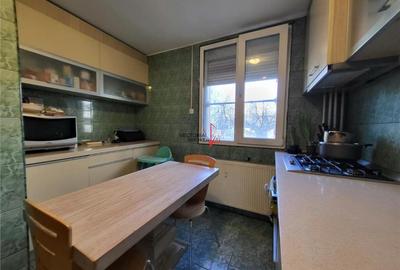 Apartament cu 3 camere semidecomandat, mobilat în Titan - 8