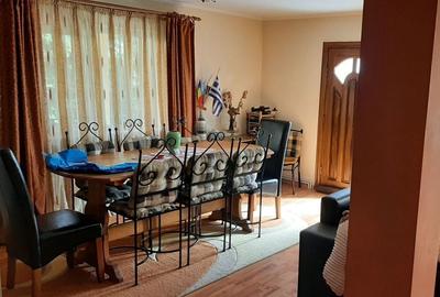 Casă cu Teren 1000 Mp în Mărăcineni - 1