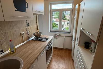 Apartament cu 2 camere decomandat în Central - 2