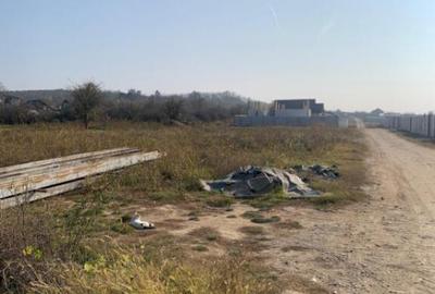 Teren de 442 mp, în Cârcea - 6