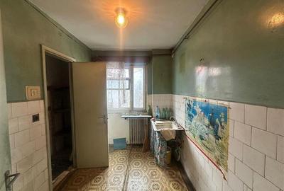 Apartament cu 3 camere semidecomandat în Tătărași - 4