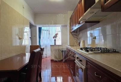 //3 CAMERE// ULTRACENTRAL// - 3