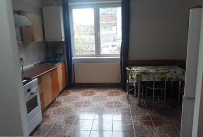 Apartament cu 3 camere decomandat în Vasile Aaron - 4