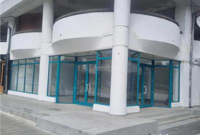 Spațiu comercial, de 70 mp, în Libertății - 7