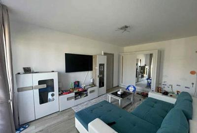 Apartament 2 camere, decomandat - zona Tractorul - 1