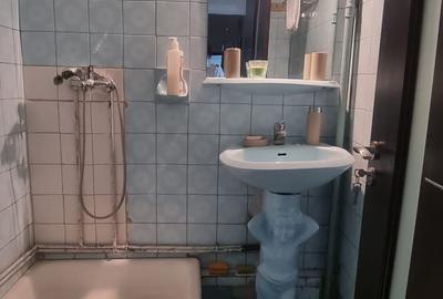 Apartament cu 4 camere semidecomandat în Rahova - 11