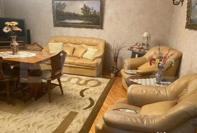 Casă cu 5 camere cu Teren 1000 Mp în Central