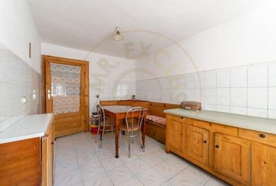 Casa rustica S+P+1 in oras, zona Gruiului, Campulung, AG - 9