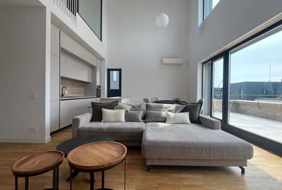 Apartament cu 4 camere semidecomandat, mobilat în Central - 1