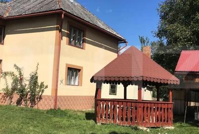 Casă cu 4 camere cu Teren 2432 Mp în Central - 12