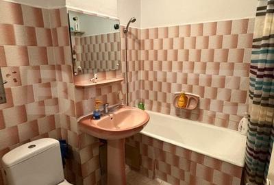 Apartament de vanzare, cu 4 camere, 70 mp, zona Astra - 8