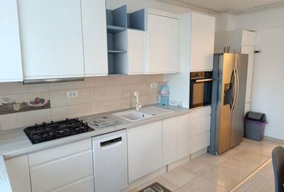 Apartament cu 4 camere decomandat, mobilat în Prelungirea Ghencea
