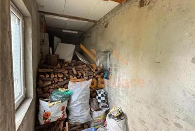 Casă cu 2 camere cu Teren 4000 Mp în Dernișoara - 4