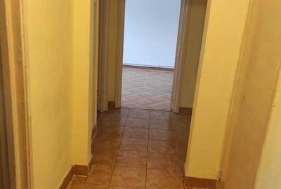 Apartament cu 3 camere semidecomandat în Moinești - 5