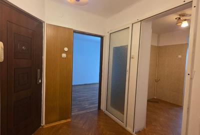 Apartament cu 3 camere decomandat în Sălăjan - 6
