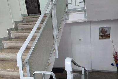 Inchiriez apartament decomandat cu trei camere etaj 2 in Drumul Taberei Romancierilor - 1