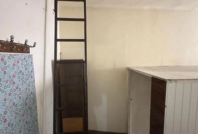 Casă cu 5 camere decomandat cu Teren 252 Mp în Solidarității - 19
