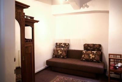 Apartament cu 3 camere semidecomandat în Central - 12