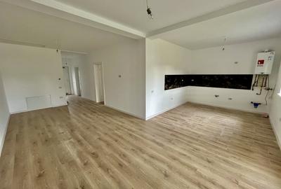 Asfalt, 3 Camere, Zid Despartitor Dublu Asfalt, 3 Camere, Zid Despartitor Dublu - 4