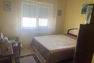 Apartament 3 camere , zona Scoala 10- Sala Polivalenta, et 4/8 , decomandat Apartament 3 camere , zona Scoala 10- Sala Polivalenta, et 4/8 , decomandat - 10