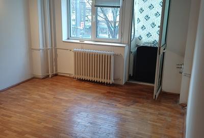 Apartament decomandat în Titulescu - 4