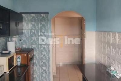 Apartament cu 3 camere decomandat în Central - 2