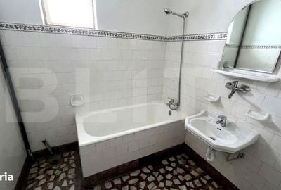 Casă cu 4 camere în Aronești - 2