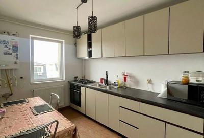 Apartament cu 4 camere decomandat în Central - 3