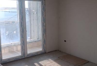 Apartament cu 2 camere decomandat în Mioriței - 3