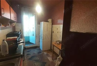 Apartament cu 3 camere decomandat în Torontalului - 2