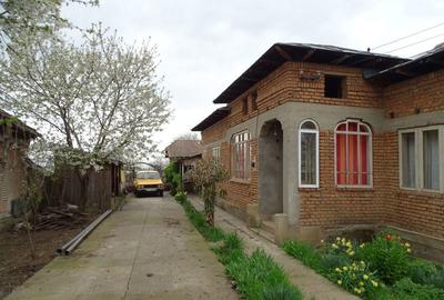 Casă cu Teren 2930 Mp în Giuvărăști - 3