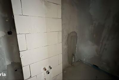 Apartament cu 3 camere semidecomandat în Central - 2