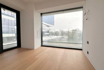 Apartament cu 3 camere semidecomandat în Floreasca
