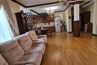 Casă cu Teren 300 Mp în Central - 5