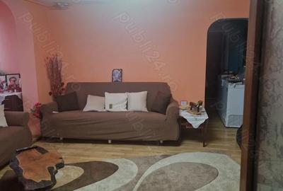 Apartament cu 3 camere semidecomandat în Central - 4