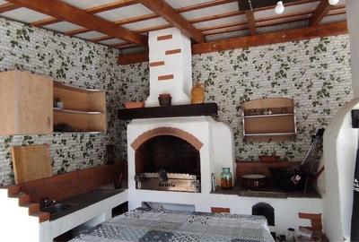 Casă cu 4 camere decomandat în Oncea - 2