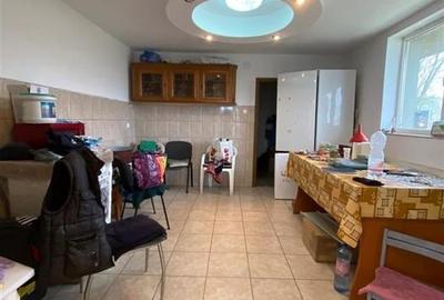 Casă individuală cu 4 camere în Alparea