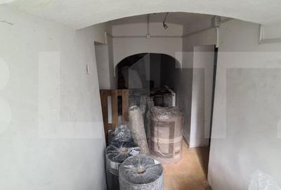 Spațiu comercial, de 400 mp, în Central - 1