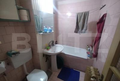 Apartament 3 camere,63mp,decomandat,parter inalt,zona noua,B - 2