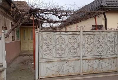 Casă cu 3 camere în Central