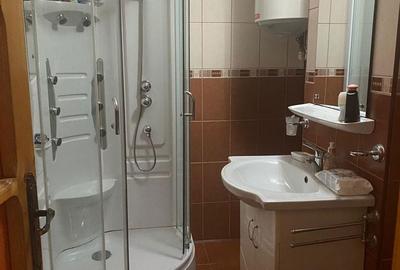 Apartament cu 3 camere decomandat în Central - 2